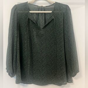 Elegant Green Patterned Women's Top